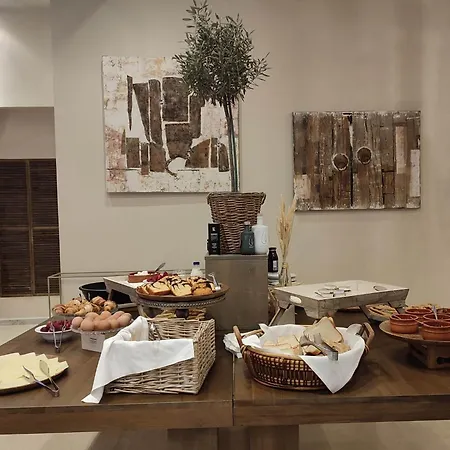 فندق Messini Hotel