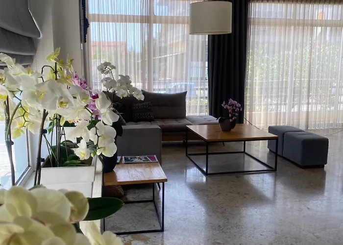 호텔 Messini Hotel 2*